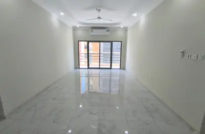 Apartment - 5 Bedrooms - 5 Bathrooms for sale in Hidd - Muharraq Governorate
