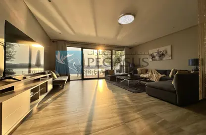 Living Room image for: Villa - 4 Bedrooms - 6 Bathrooms for rent in Amwaj Avenue - Amwaj Islands - Muharraq Governorate, Image 1