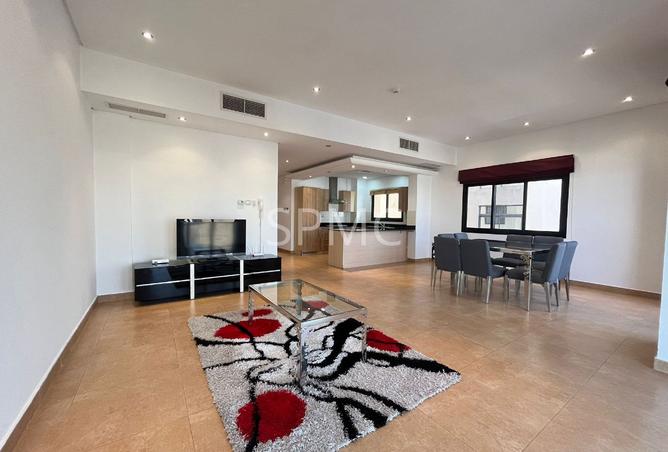 983729 - Property Image 3