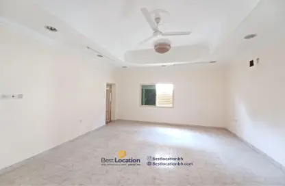 Apartment - 4 Bedrooms - 5 Bathrooms for rent in Bu Kowarah - Riffa - Southern Governorate