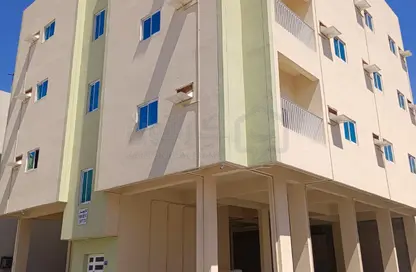 عمارة بالكامل - 8 غرف نوم - 8 حمامات للبيع في الرفاع الشرقي - الرفاع - المحافظة الجنوبية