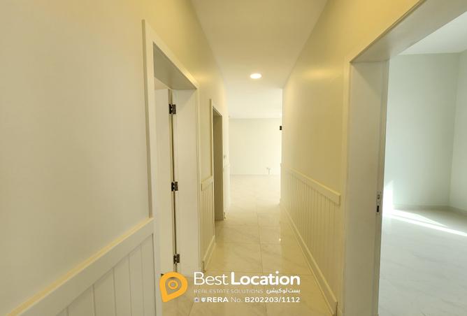 956467 - Property Image 3