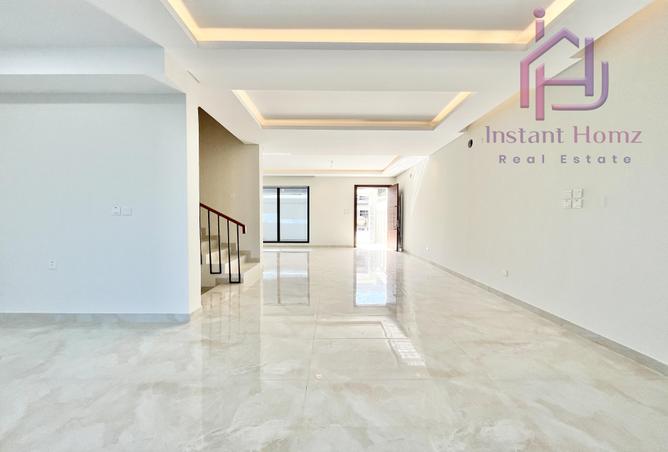 956857 - Property Main Image