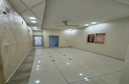 Apartment - 2 Bedrooms - 2 Bathrooms for rent in Dumistan - Northern Governorate