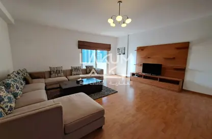 Apartment - 2 Bedrooms - 2 Bathrooms for rent in Al Juffair - Capital Governorate