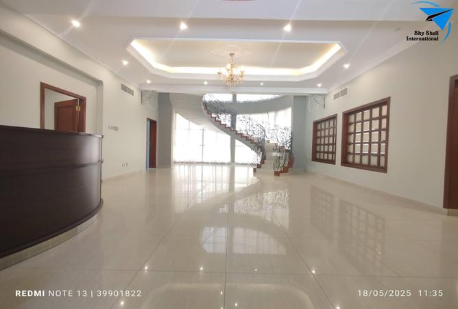 958823 - Property Image 2