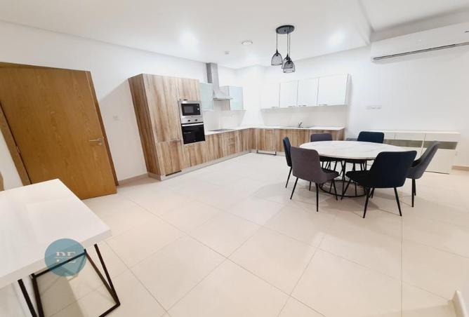 990490 - Property Image 2