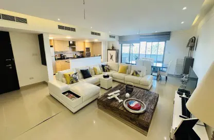 Apartment - 2 Bedrooms - 2 Bathrooms for sale in Tala Island - Amwaj Islands - Muharraq Governorate