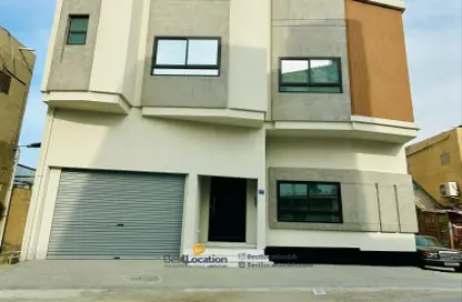 Villa - 3 Bedrooms - 4 Bathrooms for sale in Maameer - Central Governorate