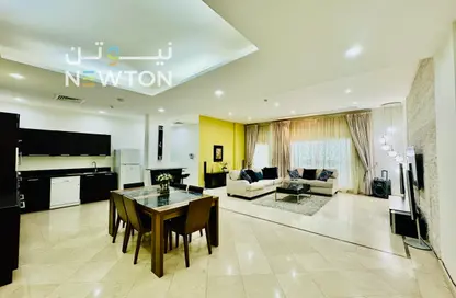 Apartment - 2 Bedrooms - 3 Bathrooms for rent in Al Juffair - Capital Governorate