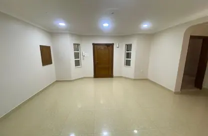 Apartment - 2 Bedrooms - 2 Bathrooms for rent in Isa Town - Central Governorate