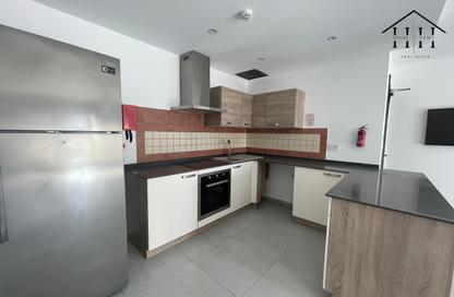 Apartment - 2 Bedrooms - 2 Bathrooms for rent in Sanabis - Manama - Capital Governorate