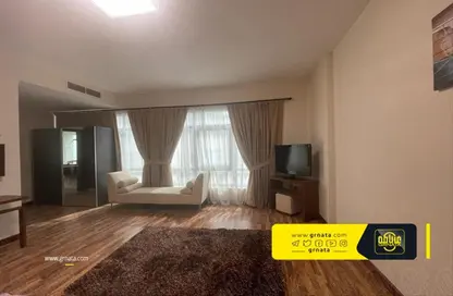 Apartment - 2 Bedrooms - 3 Bathrooms for rent in Busaiteen - Muharraq Governorate