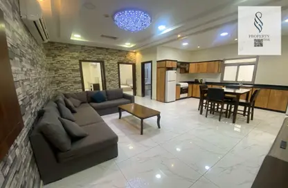 Apartment - 2 Bedrooms - 2 Bathrooms for rent in Karbabad - Manama - Capital Governorate