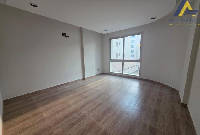 952270 - Property Image 3