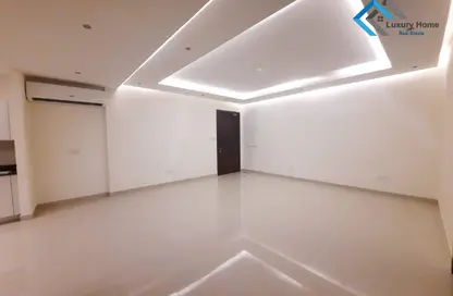 Apartment - 2 Bedrooms - 3 Bathrooms for rent in Busaiteen - Muharraq Governorate Apartment - 2 Bedrooms - 3 Bathrooms for rent in Busaiteen - Muharraq Governorate