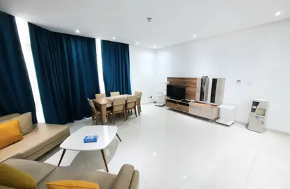 Apartment - 1 Bedroom - 2 Bathrooms for rent in Al Juffair - Capital Governorate