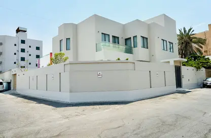 فيلا - 4 غرف نوم - 3 حمامات للايجار في العدلية - المنامة - محافظة العاصمة