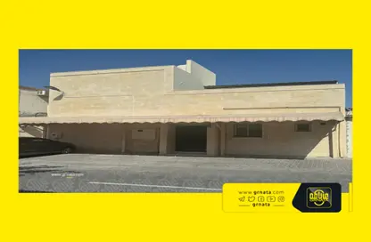 Villa - 5 Bedrooms - 5 Bathrooms for sale in Isa Town - Central Governorate