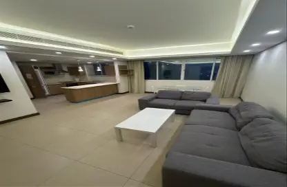 Apartment - 1 Bedroom - 2 Bathrooms for rent in Busaiteen - Muharraq Governorate