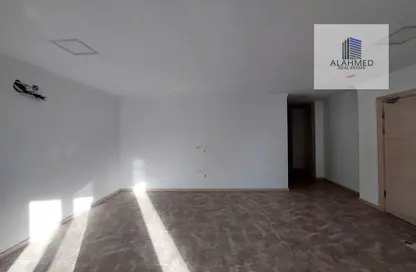 Apartment - 4 Bedrooms - 5 Bathrooms for rent in Hidd - Muharraq Governorate
