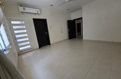 Apartment - 2 Bedrooms - 2 Bathrooms for rent in Hidd - Muharraq Governorate