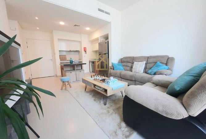 955187 - Property Image 2