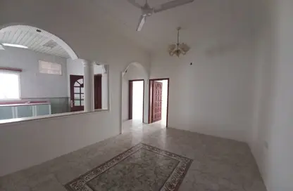 Apartment - 2 Bedrooms - 2 Bathrooms for rent in Jid Ali - Central Governorate