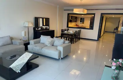 Apartment - 3 Bedrooms - 3 Bathrooms for rent in Al Juffair - Capital Governorate