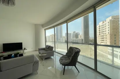 Apartment - 2 Bedrooms - 3 Bathrooms for rent in Sanabis - Manama - Capital Governorate