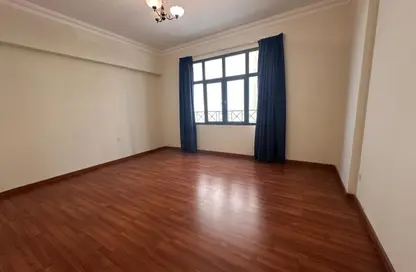 Apartment - 2 Bedrooms - 3 Bathrooms for rent in Al Juffair - Capital Governorate