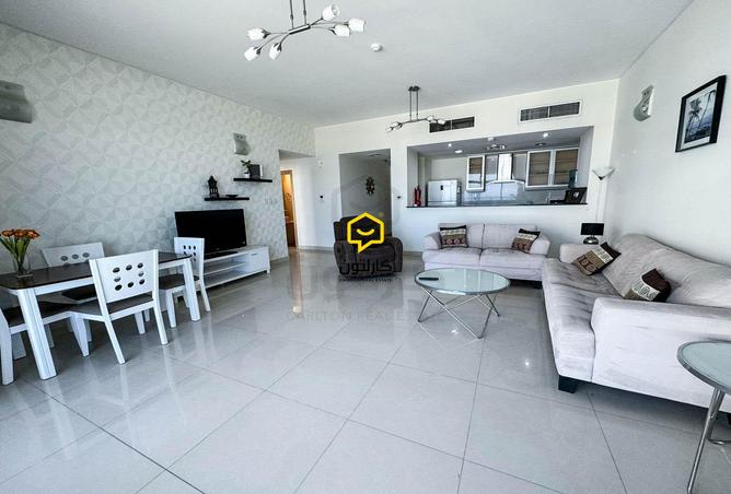 885601 - Property Image 2