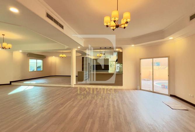 987801 - Property Image 2