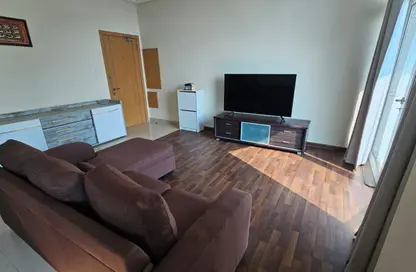 Apartment - 1 Bedroom - 2 Bathrooms for rent in Al Juffair - Capital Governorate