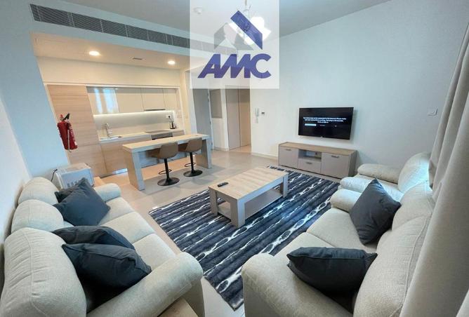 958051 - Property Image 2