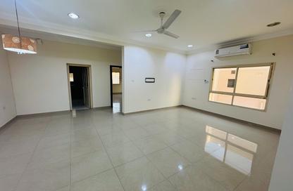 Apartment - 3 Bedrooms - 3 Bathrooms for rent in Hamad Town - Northern Governorate