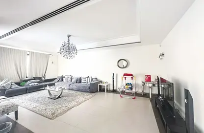 Apartment - 4 Bedrooms - 5 Bathrooms for rent in Al Areen Development - Zallaq - Southern Governorate