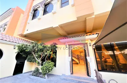 Villa - 4 Bedrooms - 5 Bathrooms for rent in Busaiteen - Muharraq Governorate