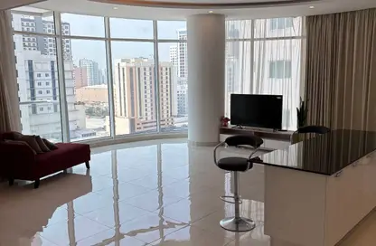 Apartment - 2 Bedrooms - 3 Bathrooms for rent in Al Juffair - Capital Governorate
