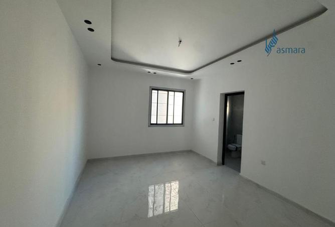 984986 - Property Image 2