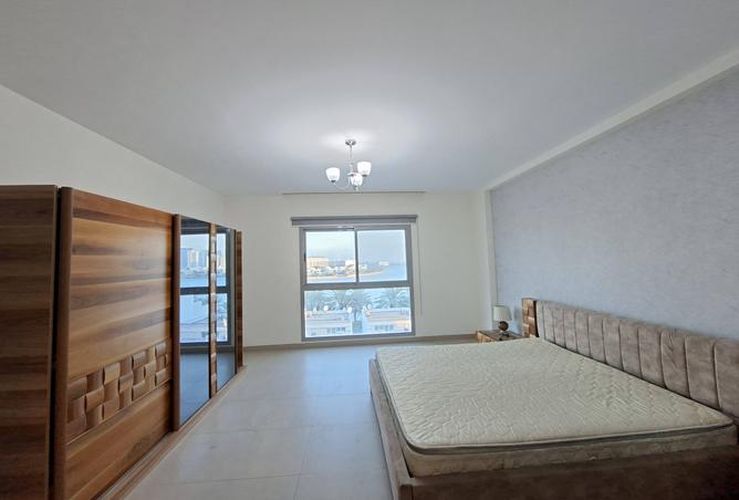 987068 - Property Image 3