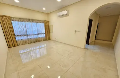 Apartment - 2 Bedrooms - 2 Bathrooms for rent in Isa Town - Central Governorate