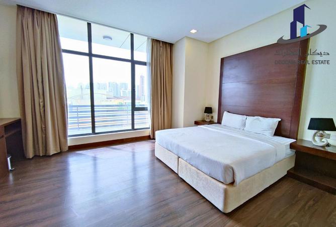 985899 - Property Image 2