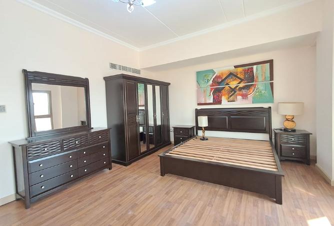 957309 - Property Image 3