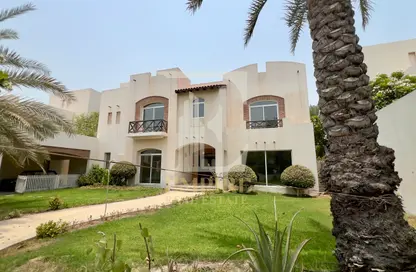 فيلا - 4 غرف نوم - 5 حمامات للايجار في الجنبية - المحافظة الشمالية