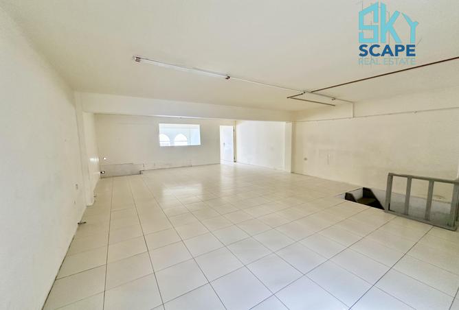 951710 - Property Image 3
