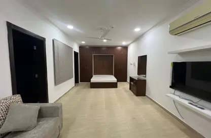 Apartment - Studio - 1 Bathroom for rent in Bu Ghazal - Manama - Capital Governorate