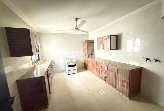 982466 - Property Image 2