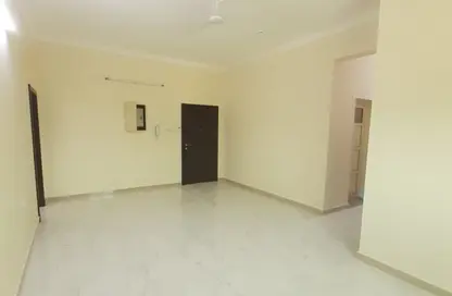 Apartment - 3 Bedrooms - 2 Bathrooms for rent in Manama - Capital Governorate
