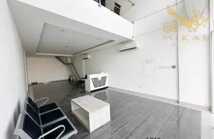 Shop - Studio - 2 Bathrooms for rent in Hidd - Muharraq Governorate